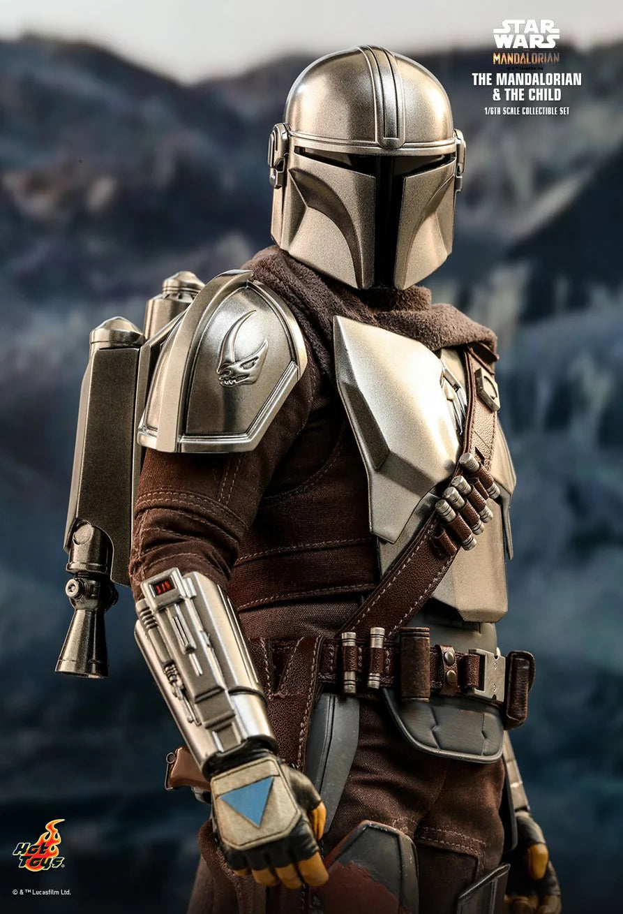 The Mandalorian and the Child 1/6 The Mandalorian