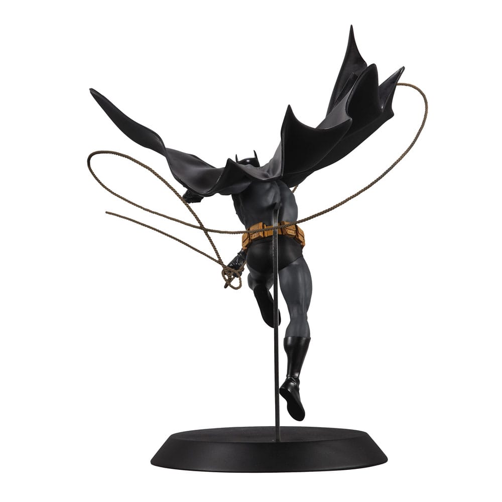 DC Direct Estatua a DC Designer Series Batman (by Dan Mora) 40 cm
