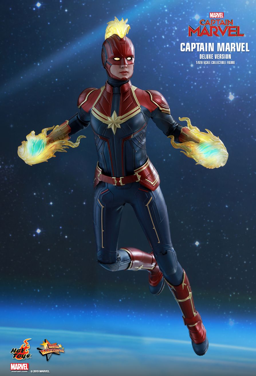 Captain Marvel 1/6 (Deluxe Version)