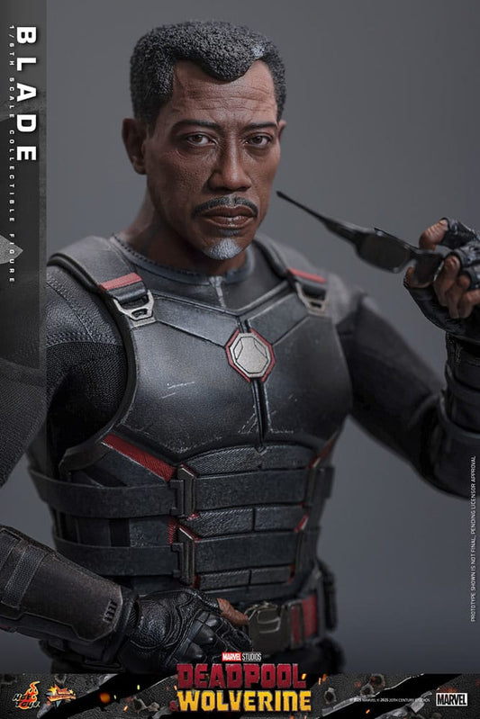 Blade 1/6 Deadpool & Wolverine Hot Toys