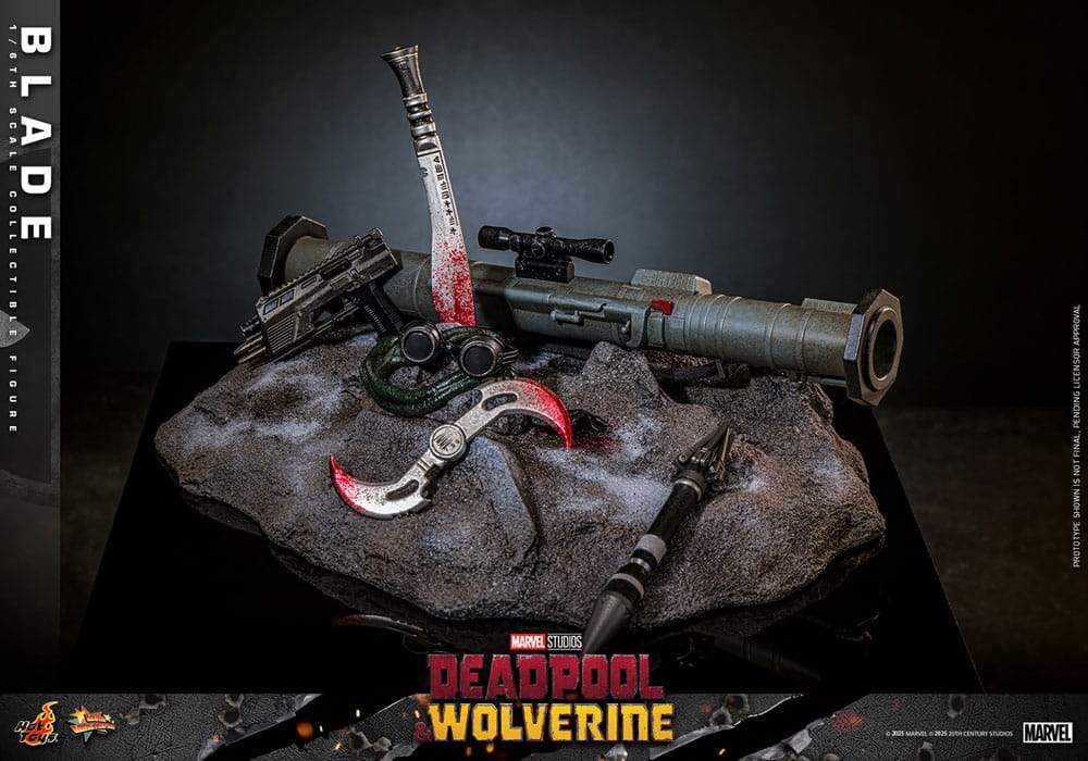 Blade 1/6 Deadpool & Wolverine Hot Toys