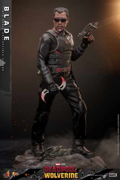 Blade 1/6 Deadpool & Wolverine Hot Toys