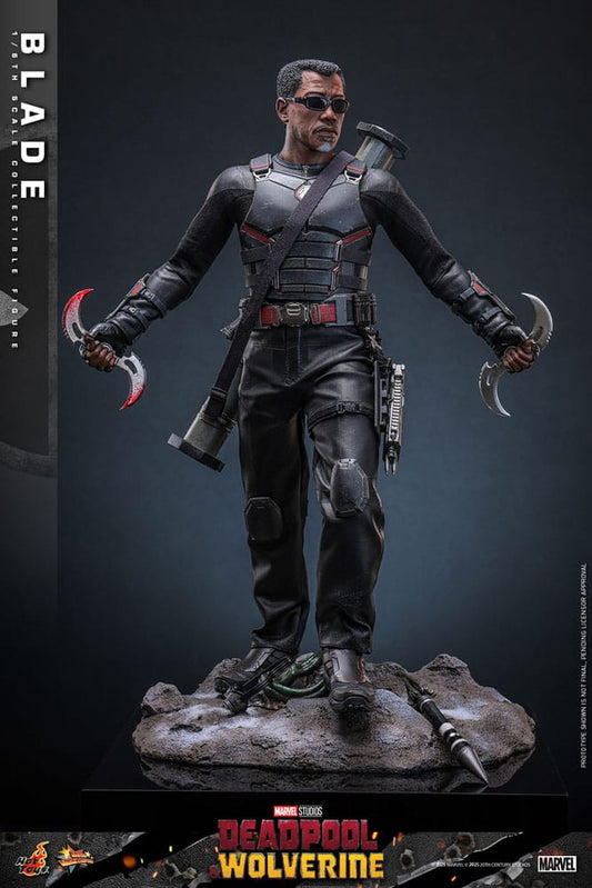 Blade 1/6 Deadpool & Wolverine Hot Toys
