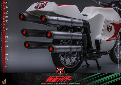 🔴PRE-ORDER Kamen Rider No. 2 and Cylone 1/6 Kamen Rider