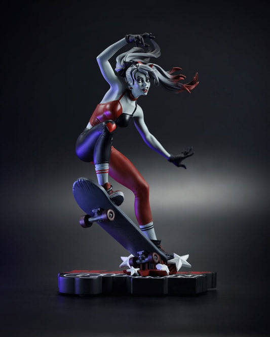 Harley Quinn: Red, White & Black Harley Quinn by Ivan Tao 20 cm 1/10 DC Direct Estatua
